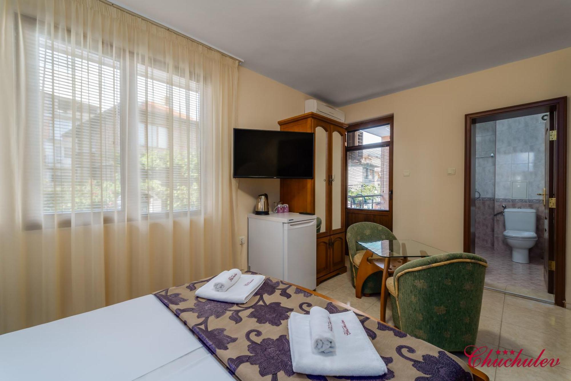 Hotel Chuchulev سوزوبول المظهر الخارجي الصورة